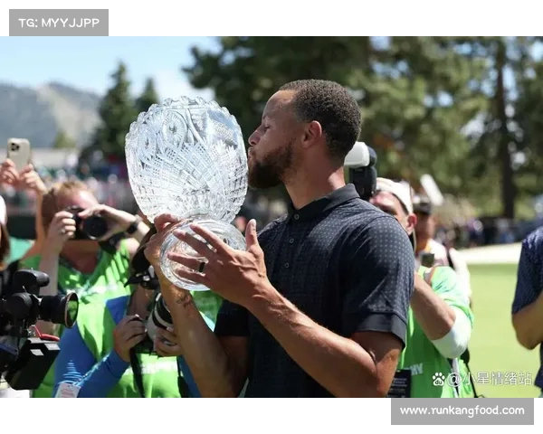 库里跨界投资高尔夫球队个人成绩斐然成行业新星